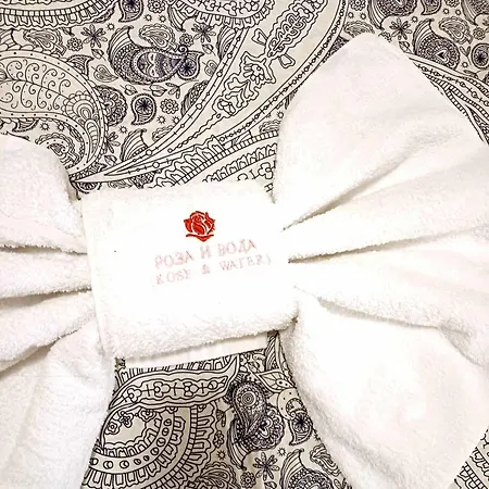 Къща за гости Rose & Water
